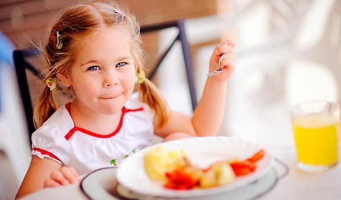 Детская зарядка для детей обязательно должна быть дополнена потом питательным завтраком.
