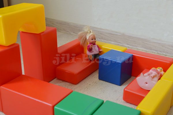 House made of cubes for a doll