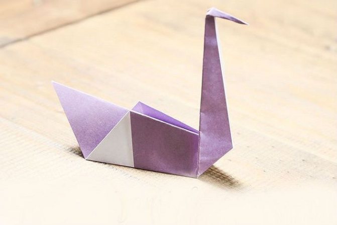 Лебедь-оригами