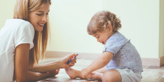 What can you talk about with a child under three years old?