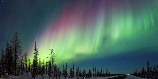 The Northern Lights (polar) are caused by the interaction between the solar wind and the Earth&#39;s magnetic field.